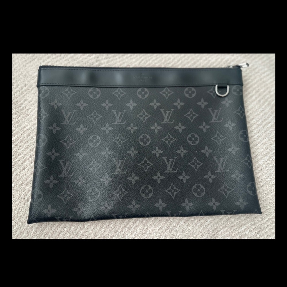 *Pre-loved* LOUIS VUITTON, Monogram Eclipse Discovery Pochette GM, AUTHENTIC!